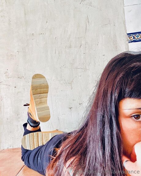 Lauradance erotic actress img