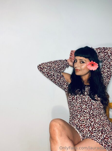 Lauradance sexy pornstar img