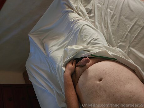 Thegingerbear69 model erotic picture