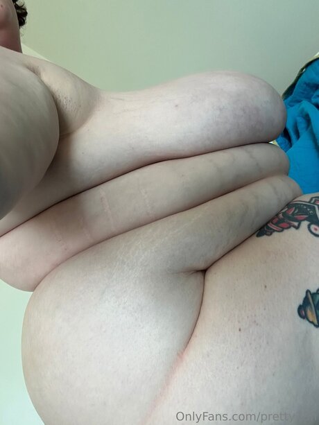 Pretty38h porn star photo