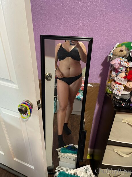 Chubbbyrose star art photos