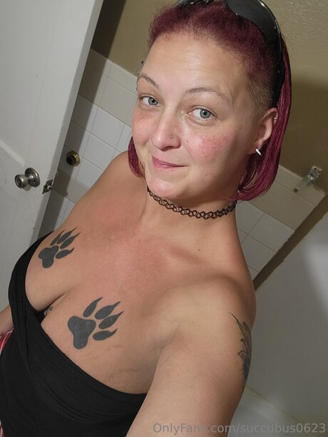 Tinaclawz0623 sexy pornstar photo