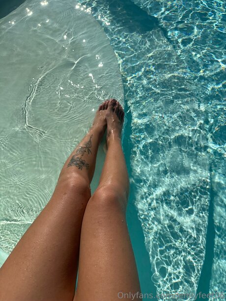 Jennyfeet06 star nude photo