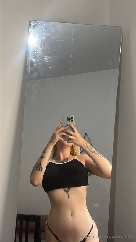 Yumi Lola erotic star archive