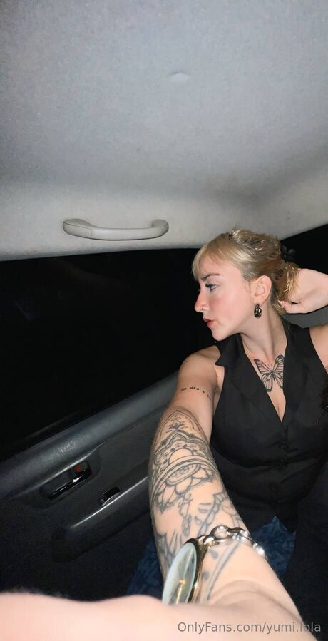 Yumi Lola nice model pictures