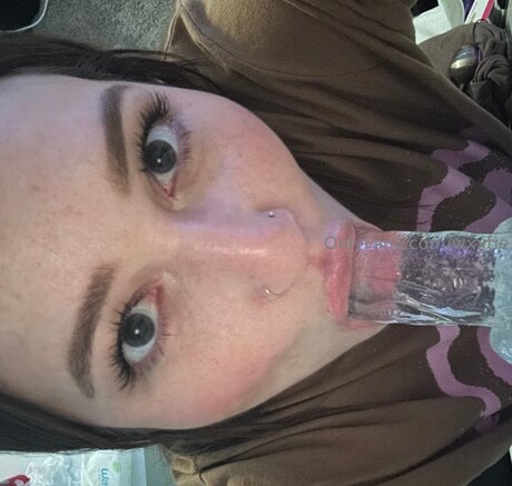 Wxxtie pretty pornstar photos