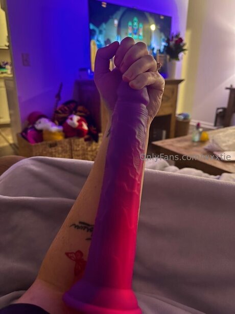 Wxxtie erotic model gallery