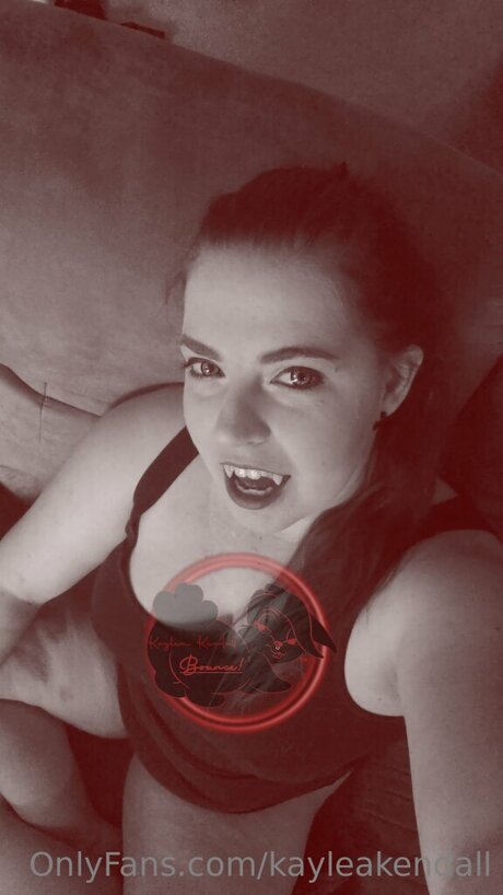 Kayleakendall art model img