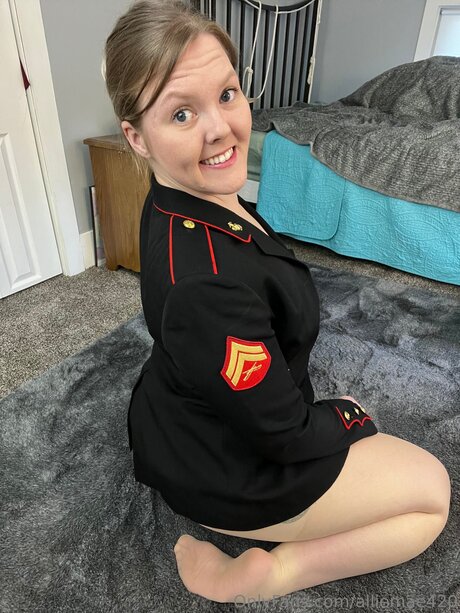 Alliemae420 pornstar erotic images