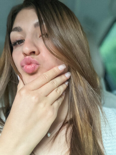 Mimi Free69 model nude photo