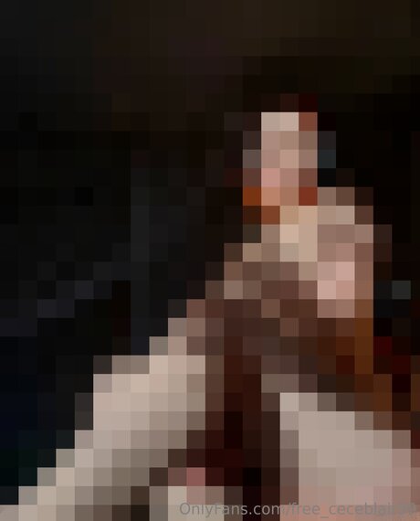Free Ceceblair99 naked model img