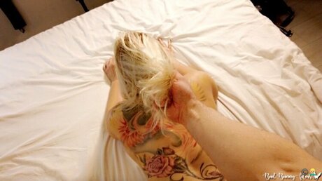 Leslie C star erotic archive