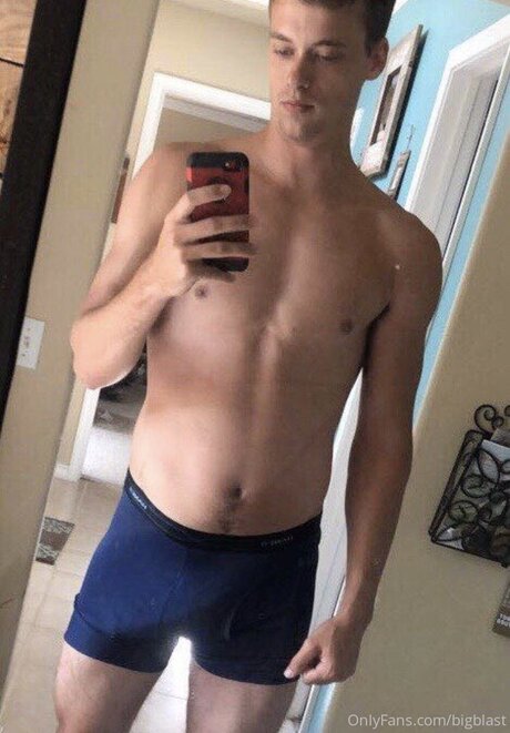 Dakotadoesstuff model naked pics