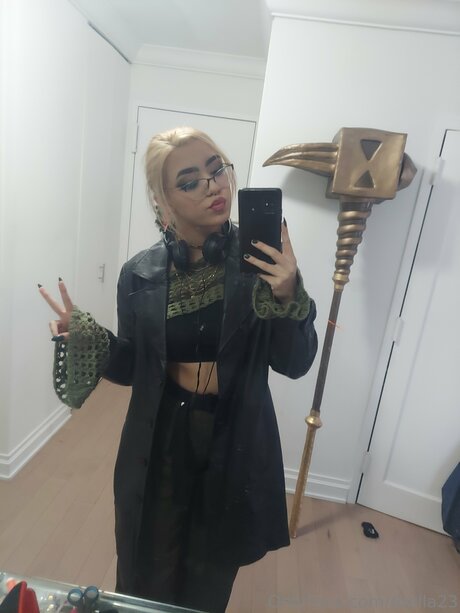 Rbella23 porn star pic