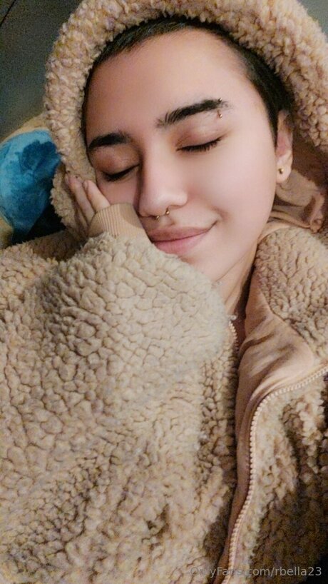 Rbella23 hot star pics