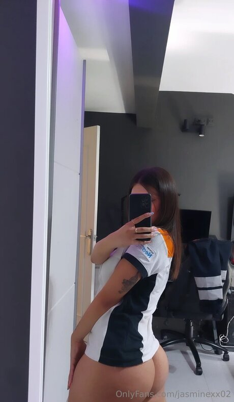 Jasminexx02 erotic model photo