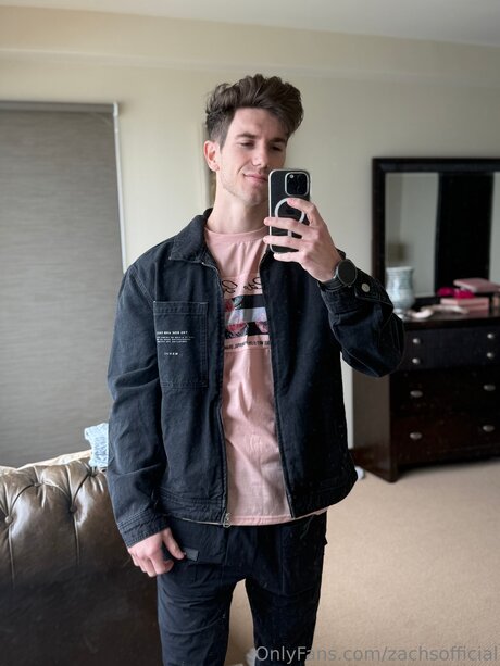 Zachsofficial star adult image