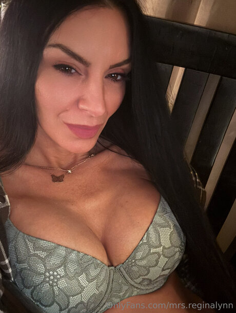 Mrs Reginalynn nice actress pictures