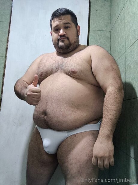 Jjmbear model art pics