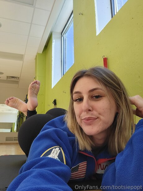 Tootsiepopt model xxx pictures