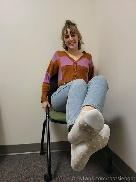 Tootsiepopt sexy model photo