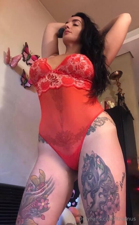 Lizvenus star naked galleries