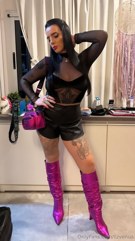 Lizvenus beautiful model gallery