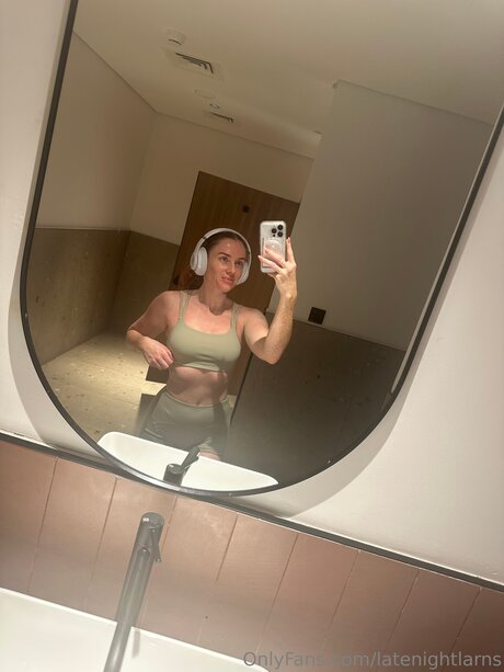 Latenightlarns pornographic actress gallery