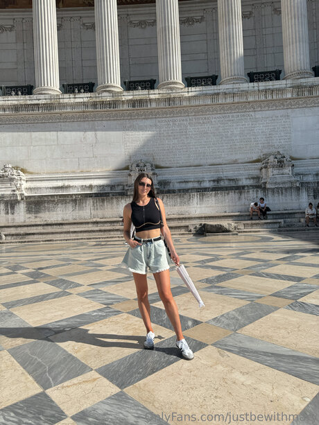 Justbewithmary naked actress photo