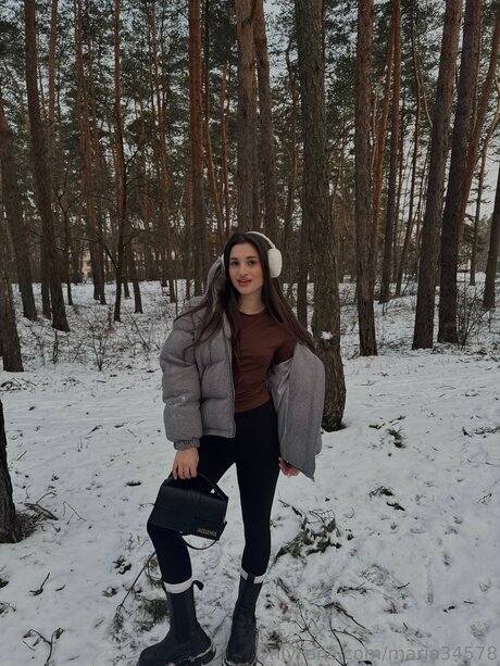 Maria34578 porn model photo