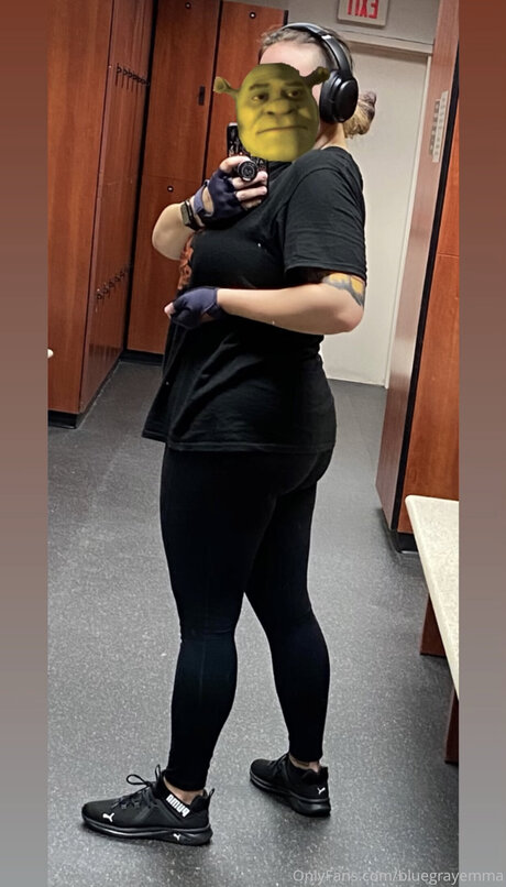 Bluegrayemma sexy pornstar pics