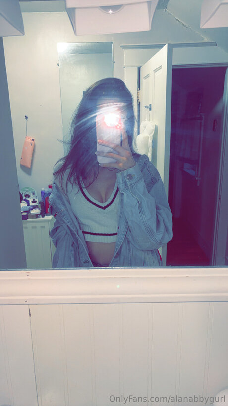 Alanabbygurl beautiful model img