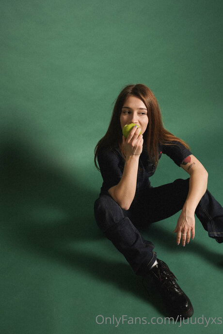 Juudyxss pornstar hd gallery