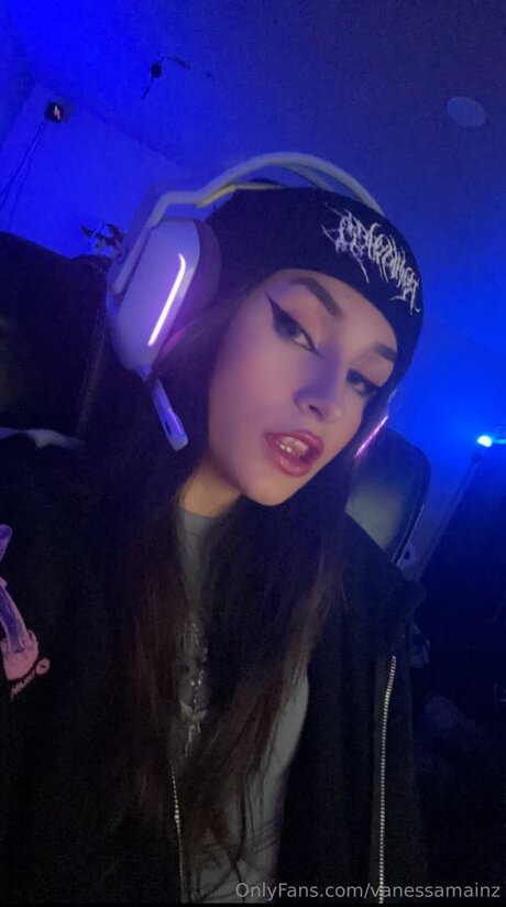 Vanessamainz porn model picture