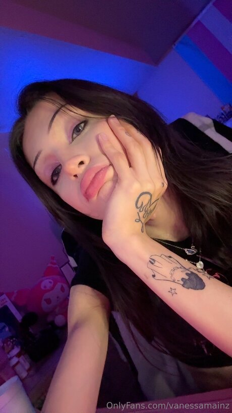 Vanessamainz pornstar xxx image