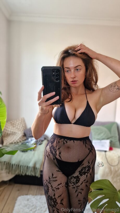 Hotgirlmeg0 star img