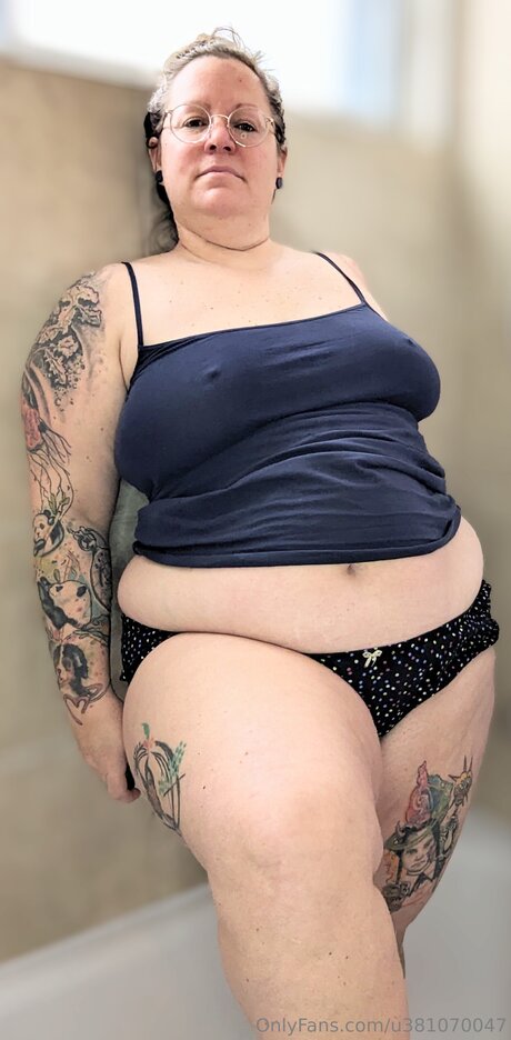 U381070047 pornstar exclusive pic