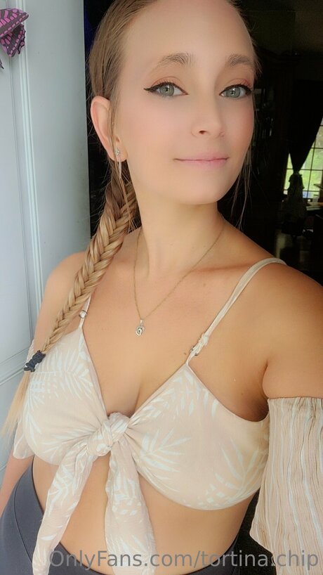 Titsmetina star best images