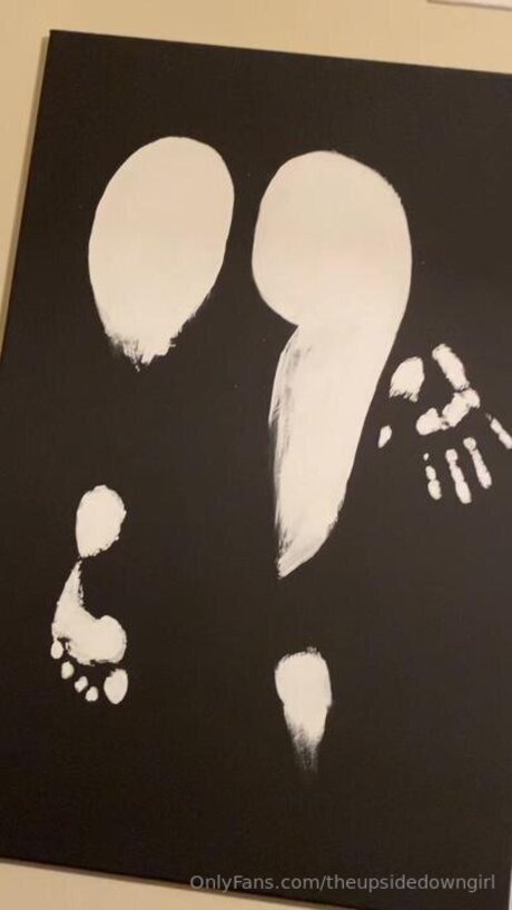 Theupsidedowngirl star erotic galleries