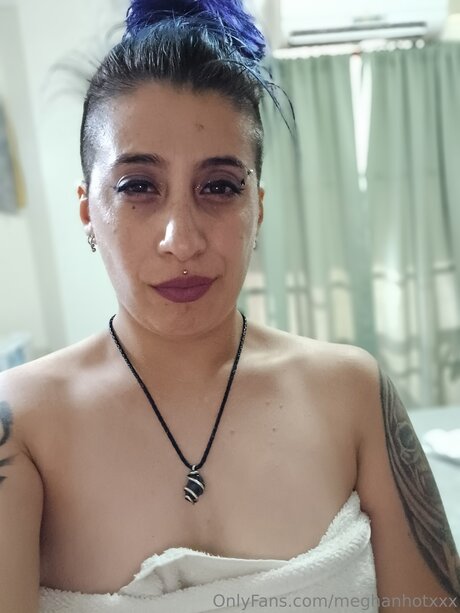 Meghanhotxxx star naked photo