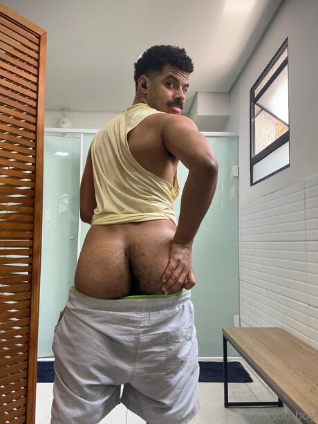 Poison Boy xxx model pic