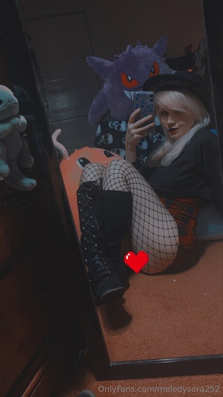 Melodysora252 perfect actress galleries