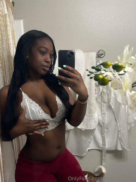 Leticiamamiii star pornographic images