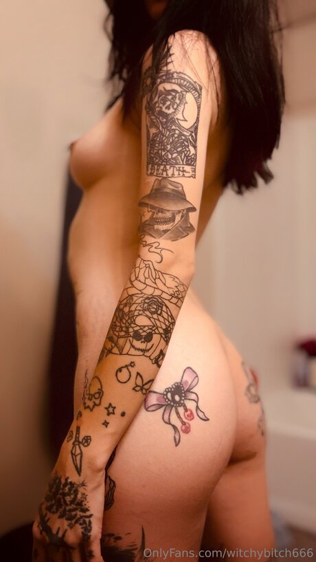 Witchybitch666 exclusive star image