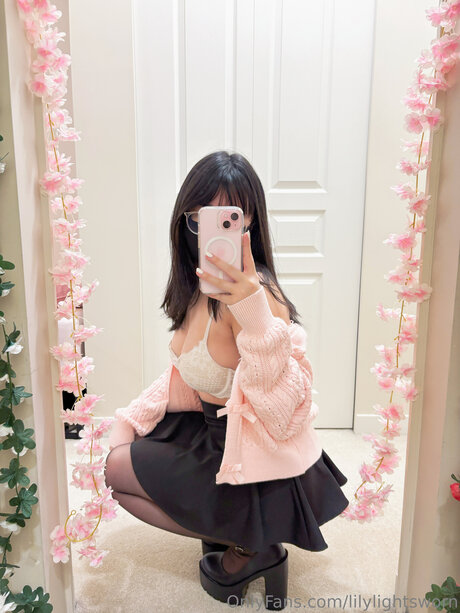 Lilylightsworn exclusive star img