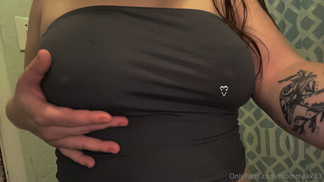 Mommakk33 pornstar naked pictures