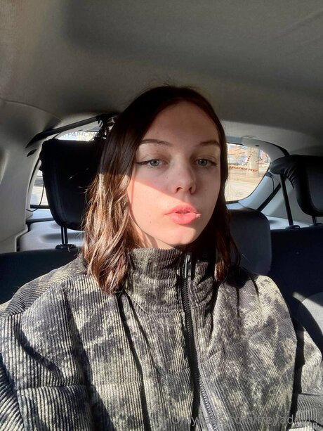 Freyadollts model pornographic images