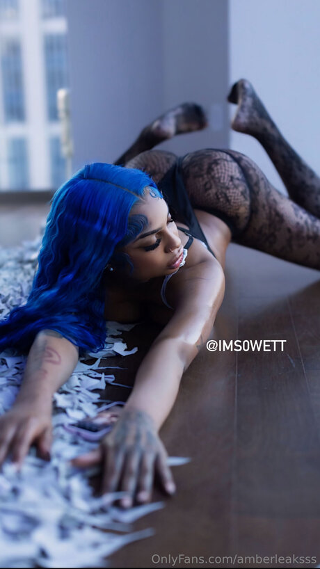 Amberleaksss art star images