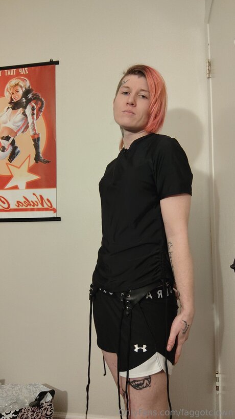 Faggotclown pornographic model img