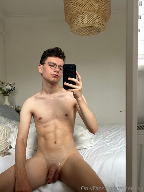 Ethenxxx model sexy picture